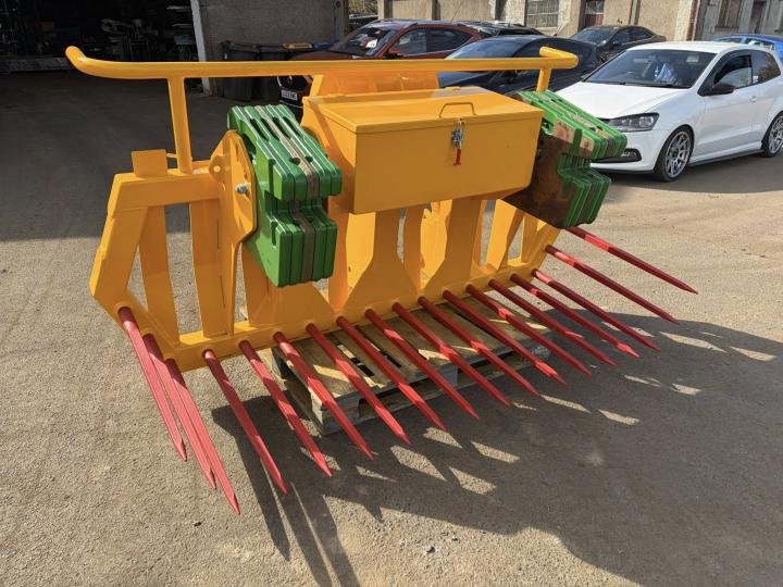 6' 6 tipping stone fork with weight frame for JD wafer weights and tool box