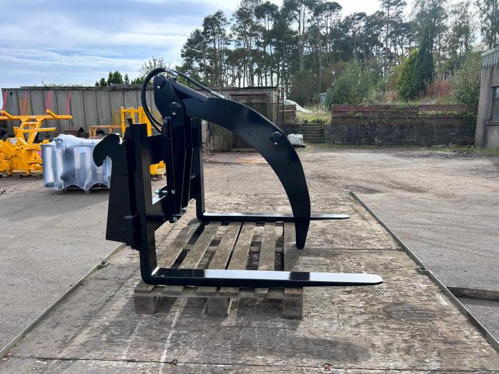 3 ton pallet fork with single arm log grab