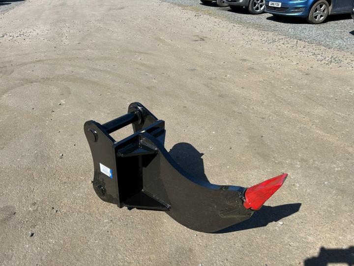 Ripper tooth for JCB JS130
