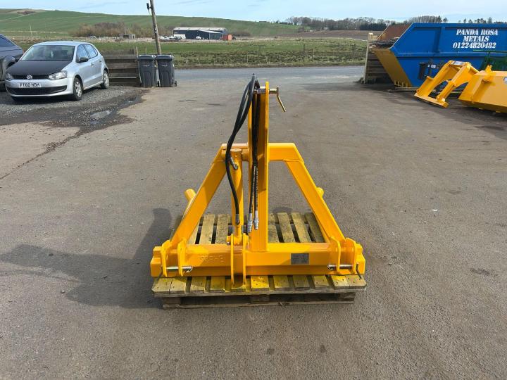 Single HD fold up wrapped bale handler