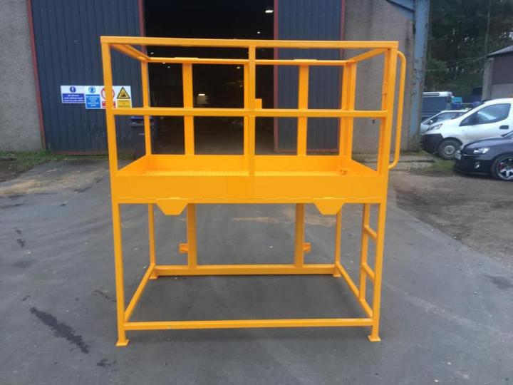 6' x 4' Access Platform c/w extension