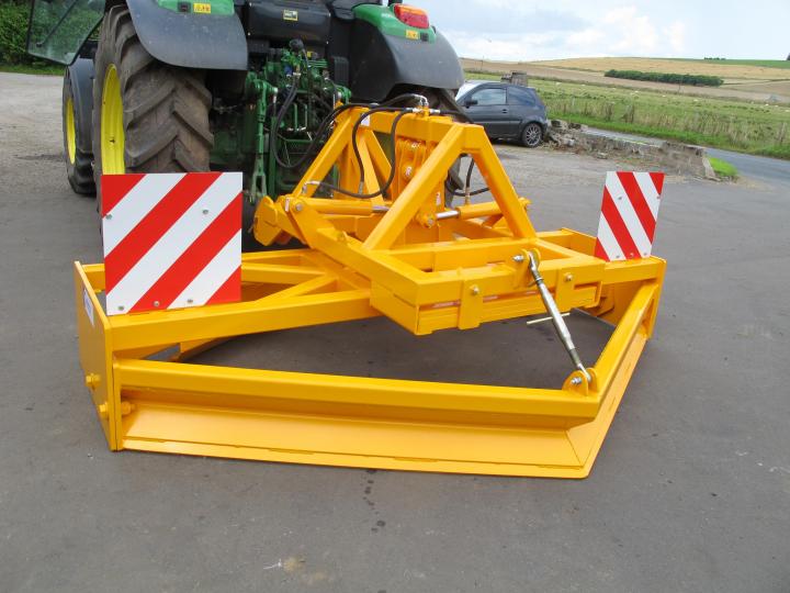 MK 2 Road Grader - Tilting Frame