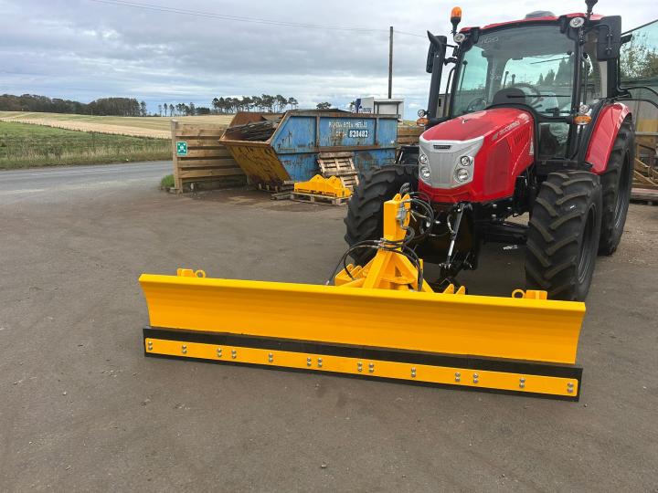Snow blade and lifting linkage for McCormick Tractor