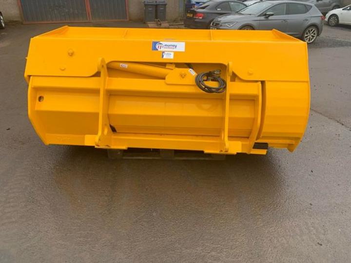 Side Tipping Bucket c/w JCB Q-Fit Brackets