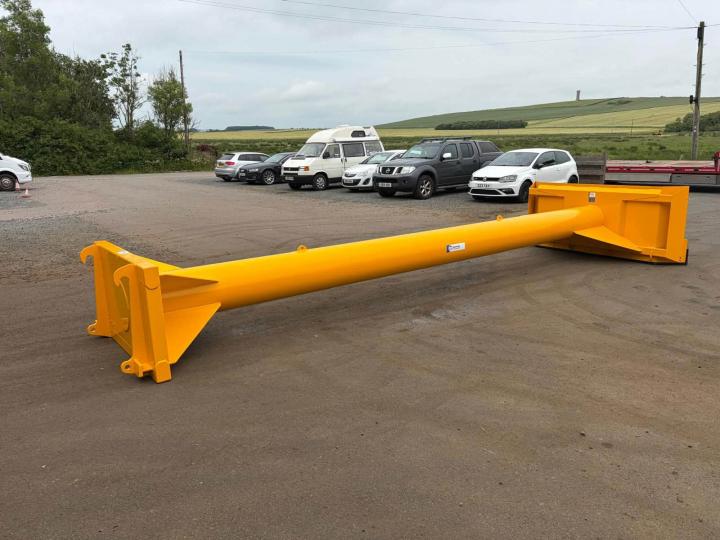8m Grain Pusher with JCB Q-Fit brackets and rubber edge