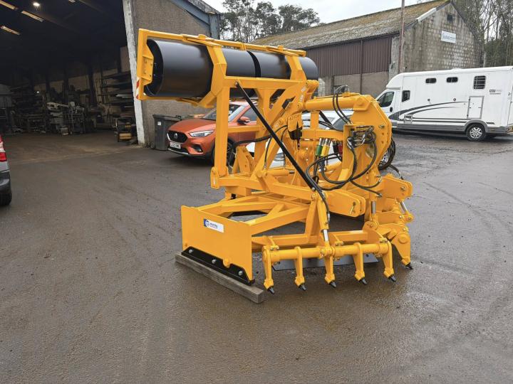2.5m gravel road grader
