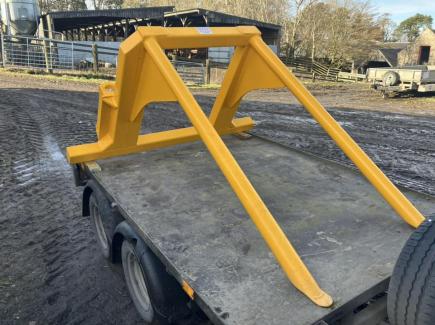 Big Bag Lifter with Pin and Cone Brackets