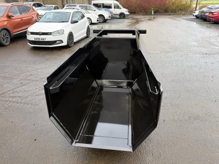 1.0 cub.m Ejector Bucket with Manitou brackets