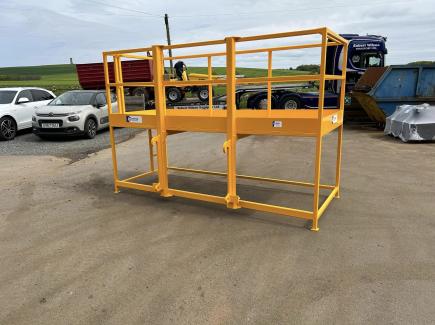 3m x 1.25m Access platform with 1m extension