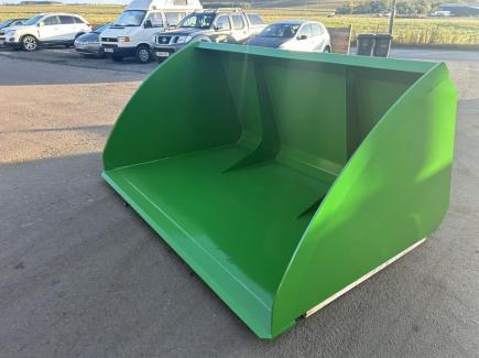 8ft wide, 3.3 cub.m Grain Bucket c/w Manitou and JCB Q-Fit brackets