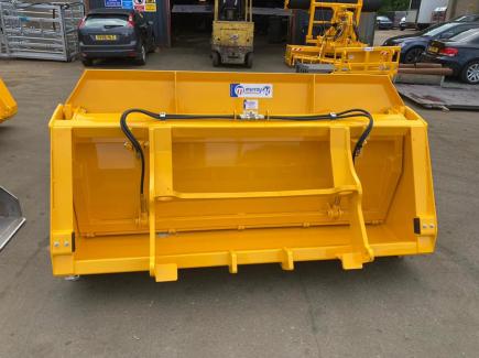 2.3m wide Push off Bucket