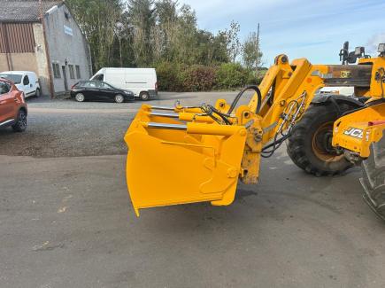 6' 5 Shear Grab with JCB Q-Fit brackets
