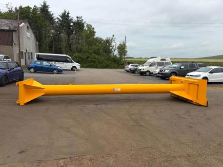 8m Grain Pusher with JCB Q-Fit brackets and rubber edge
