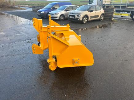 7ft wide road sweeper c/w 3 point linkage and manual slew