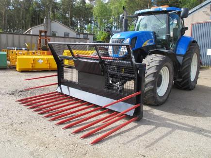 Silage forks and buck rakes from Murray Machinery for 2017.