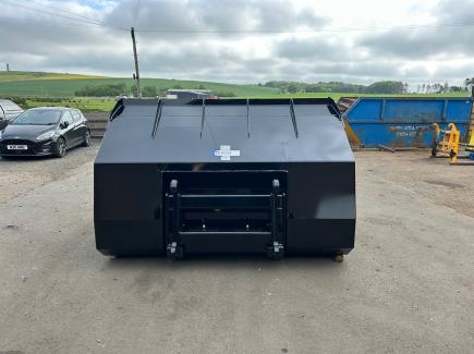 9' wide, 4.5 cub.m Hi-Tip Grain Bucket