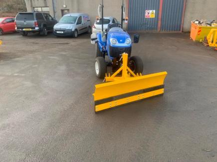 450mm x 1350mm Snow Blade for NH Boomer