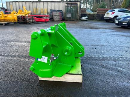 Merlo to Euro quick hitch adaptor complete with hydraulic locking