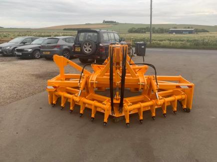 3m Road Grader with 3 point linkage end mounting
