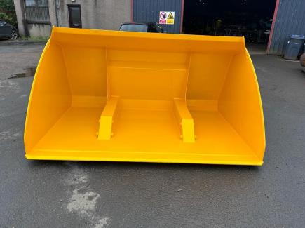 2.6m, 3.5 cub.m Hi-Tip Grain Bucket with spill guard