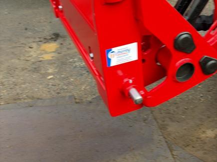 Quicke loader to be converted to pin and cone with hydraulic locking