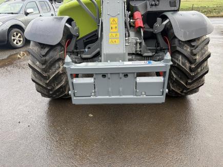 Claas Scorpion 638 to pick up pin and cone c/w hydraulic locking