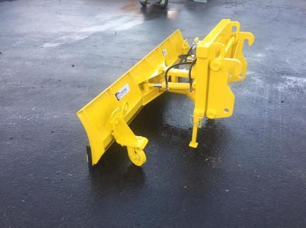 1.8m x 450mm Hydraulic Slew Snow Blade