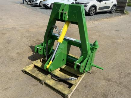 Hydraulic tipping 3 point linkage to pin and cone adaptor