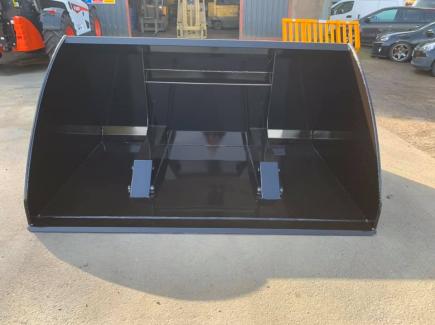 8ft 3.3 cub.M Hi-Tip Grain Bucket c/w recessed undercarriage