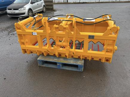6ft 5” 3 ram shear grab with JCB tool carrier brackets