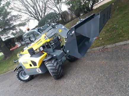 4 in 1 Bucket for a Wacker Neuson TH412