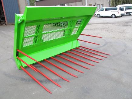 Silage forks and buck rakes from Murray Machinery for 2017.