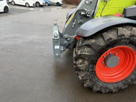 Claas Scorpion 638 to pick up pin and cone c/w hydraulic locking