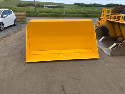 2.3m wide Push off Bucket