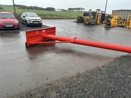 9m Grain Pusher with Pin and Cone Brackets