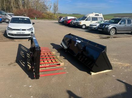 LD Muck Fork and LD GP Bucket with Euro brackets