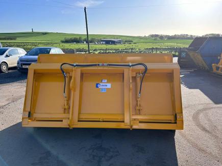 3.5 cub.m Push off Bucket with JCB Q-Fit brackets