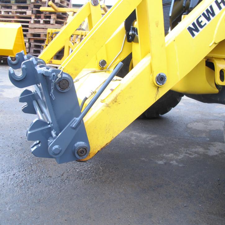 New Holland LB110 Quick Hitch