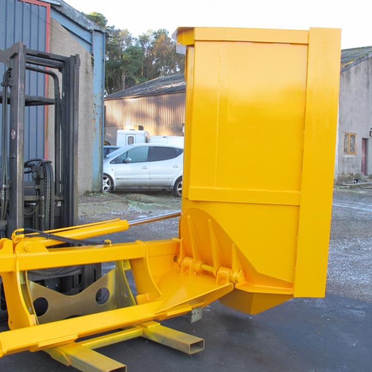 Side Tipping Bucket c/w Chute Extension