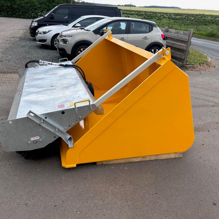 8' grain bucket  with pin and cone brackets and with bucket brush