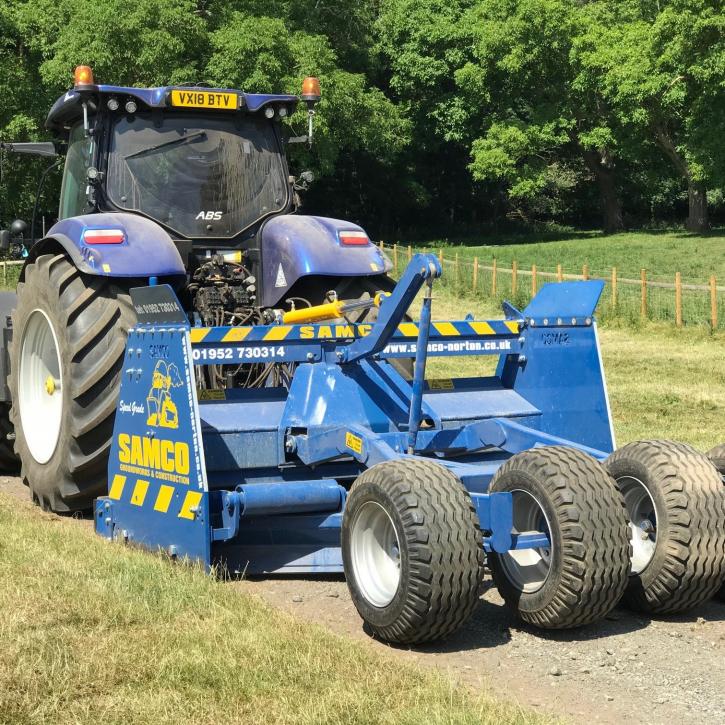 Gravel Road Grader/Gravel Layer c/w ripper teeth, tilting frame and hardox edges