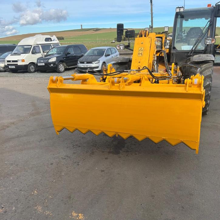 6' 5 Shear Grab with JCB Q-Fit brackets