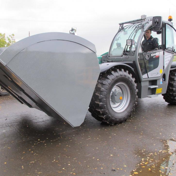 3.5 ton Hi-Tip Bucket with recessed undercarriage for Kramer KT557