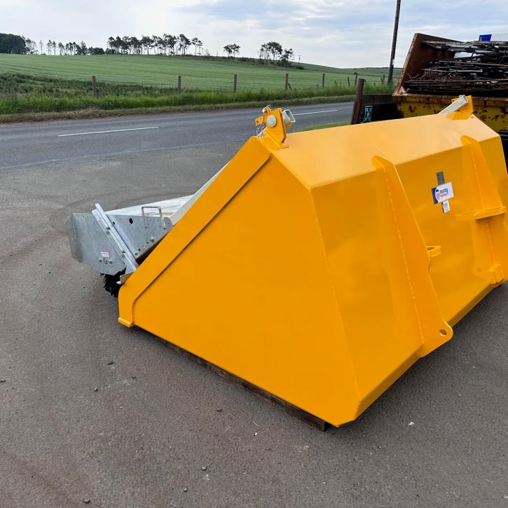 8' grain bucket  with pin and cone brackets and with bucket brush