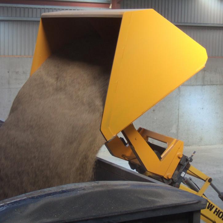 Hi-Tip Grain Bucket