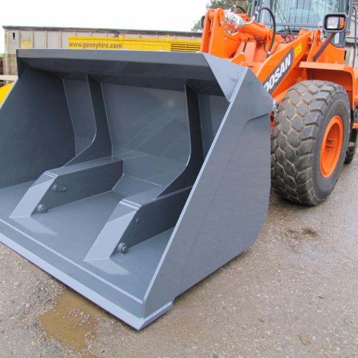 Hi-Tip Grain Bucket