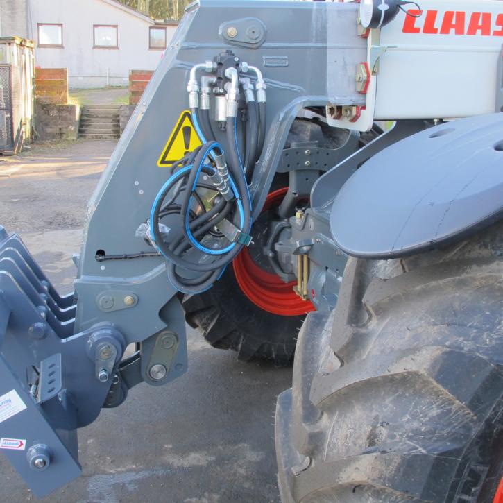 Claas - Pin & Cone Quick Hitch