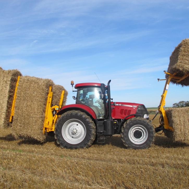 cta-Quad Bale Handling System - front and rear sections for carrying 12 round bales or 6 Heston bales at a time.