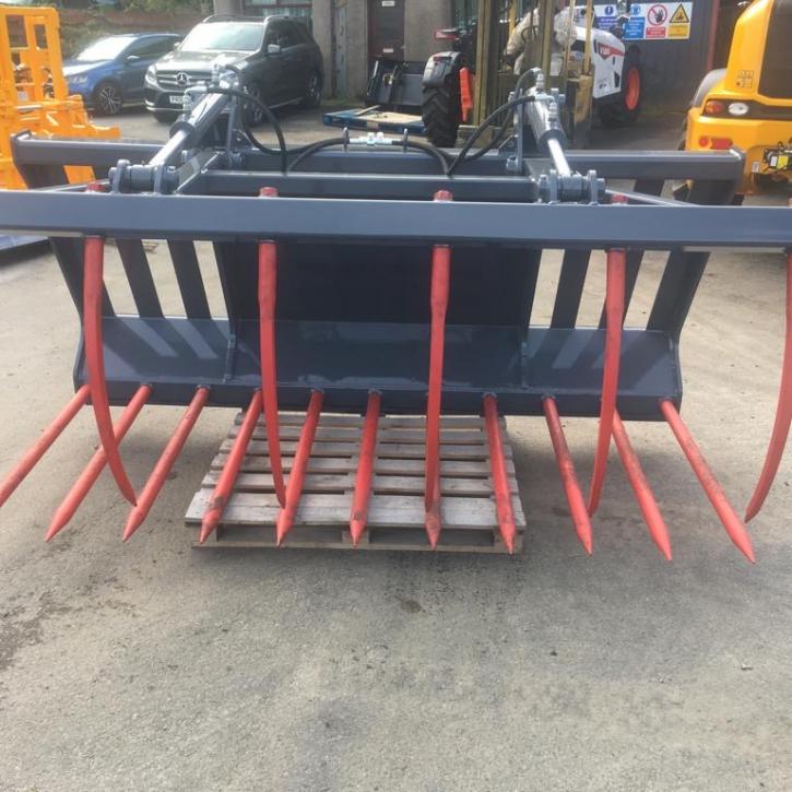 8' Contractor Model Muck Fork and Top Grab c/w Pin and Cone Brackets