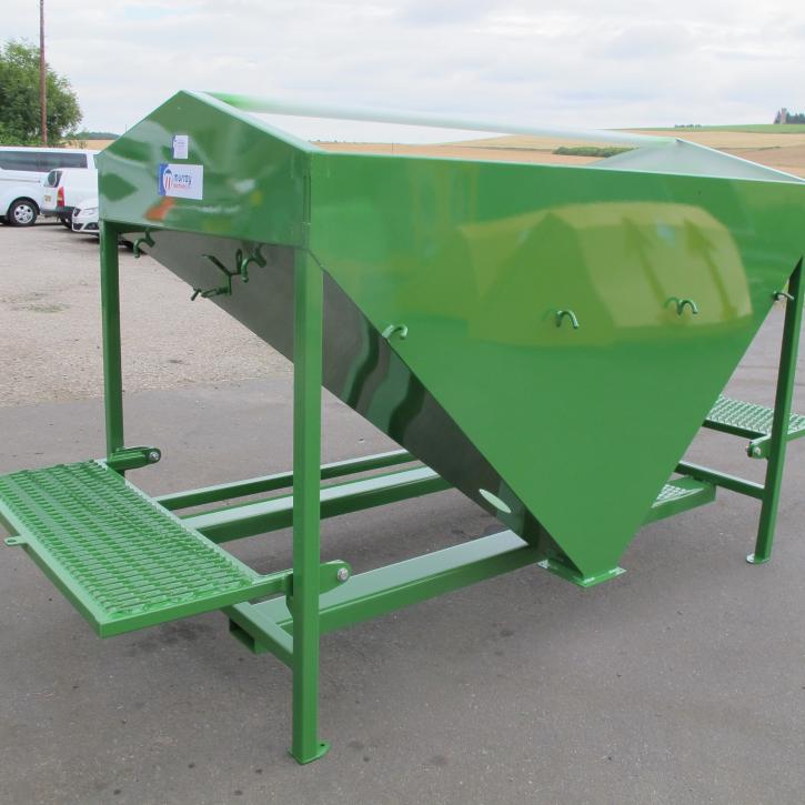 Additive hopper for a 40T bruiser with fork pockets and fold away platforms